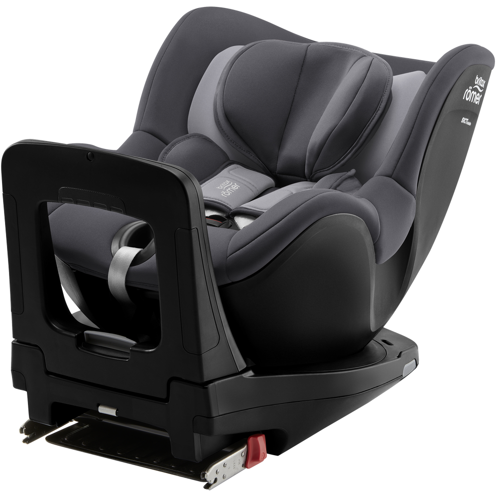 Britax Römer Dualfix i-Size car seat with 360º rotation.